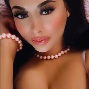 Pretty in Pink Pearls Set Necklace Bracelet Earrings